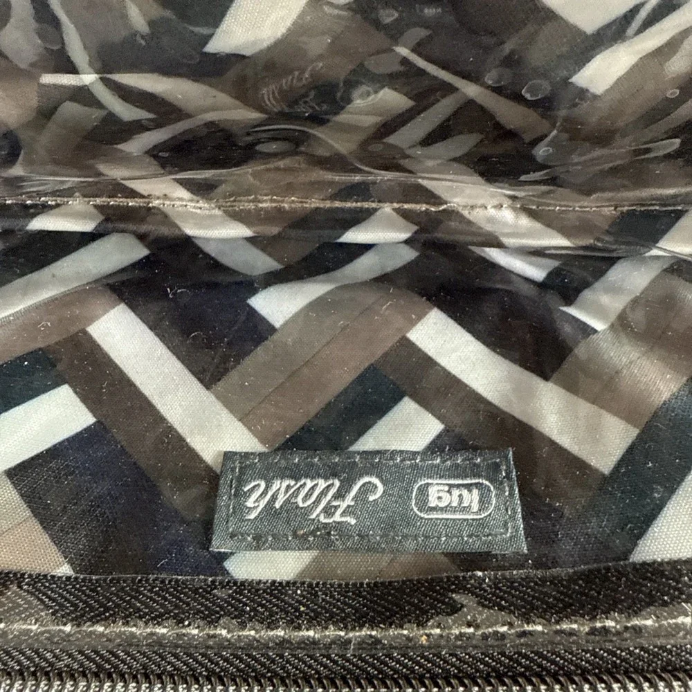 Lug Flash Lay Flat Cosmetic Case Black Travel Organizer Bag Used
